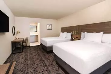 호텔 Ramada By Wyndham Modesto Yosemite Area