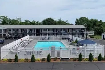 هتل The Tidewater Inn   Cape Cod