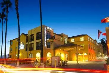 בית מלון כפרי Ocean Park Inn