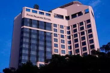 Four Seasons Hotel Singapore