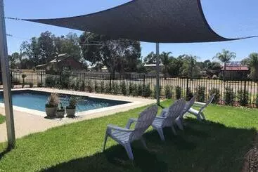 Hotel Bridge Motor Inn Tocumwal