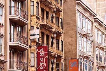 Touchstone Hotel City Center