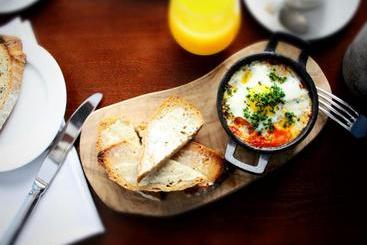 Отель The White Horse Inn