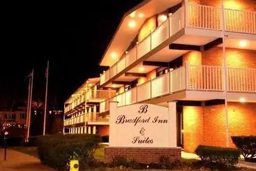 酒店 Bradford Inn & Suites