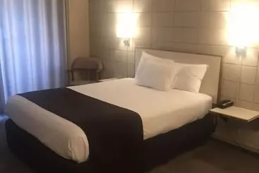 فندق Airport Inn