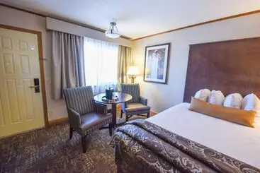 酒店 Best Western Plus Dockside Waterfront Inn