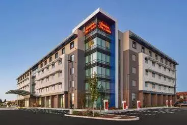 هتل Hampton Inn & Suites San Mateo San Francisco Airport