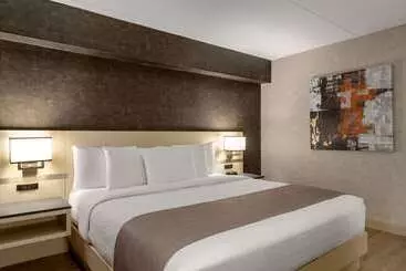 酒店 Days Inn By Wyndham Toronto West Mississauga