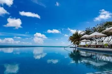 هتل Denis Private Island Seychelles