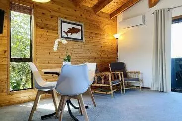 מוטל Pacific Harbour Villas