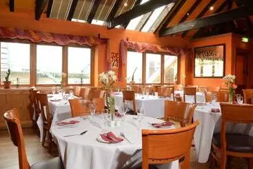 ホテル Uppercross House