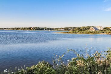 Innseason Resorts Surfside