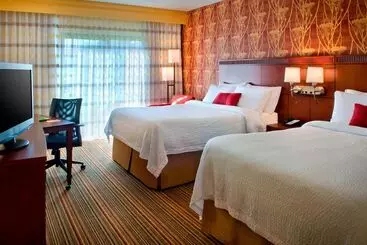 בית מלון כפרי Courtyard By Marriott Mt. Laurel