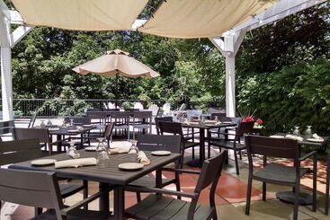 호텔 Three Chimneys Inn