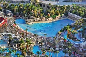 Mandalay Bay Resort And Casino