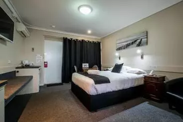 Отель Mandala Ace Albany