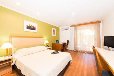Hotel The Cambridge Kununurra