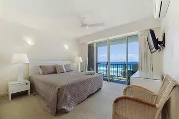 Hotel Oceana On Broadbeach