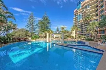 فندق Oceana On Broadbeach