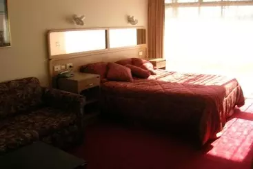 Hotel Peninsula Motor Inn
