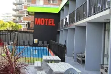 Le George Motel