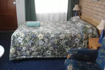 호텔 Settlers Motor Inn