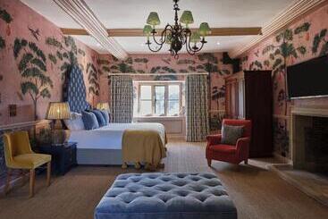 בית מלון כפרי Old Bell