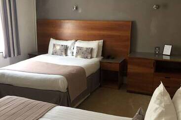 Отель The Rugby