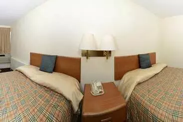 汽车旅馆  Travelers Inn