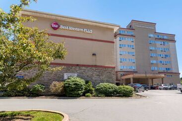 Best Western Plus Chocolate Lake Hotel Halifax