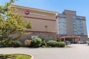 Best Western Plus Chocolate Lake Hotel Halifax