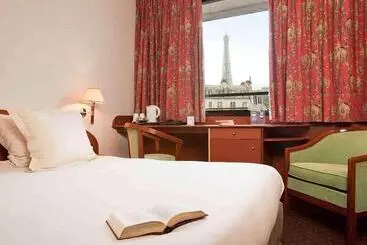 ホテル Mercure Tour Eiffel Grenelle