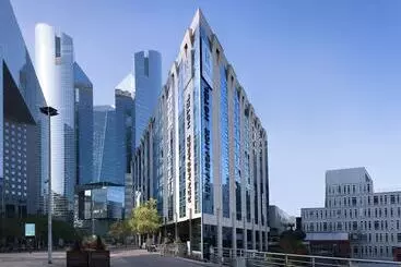 בית מלון כפרי Renaissance Paris La Defense