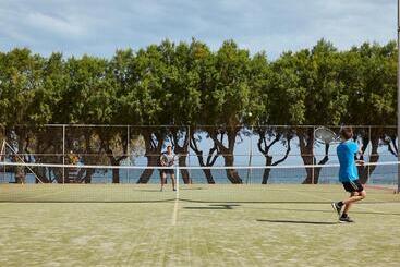 Alex Beach Hotel   Bungalows