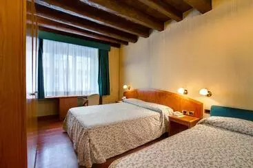 בית מלון כפרי Corot