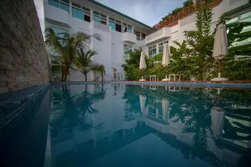 هتل Perla Dhangethi