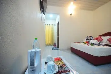 Pensione Evila Inn   Thoddoo