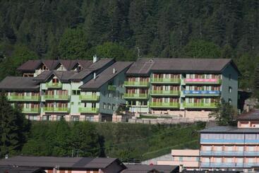 Hotel Costaverde Ai Roni