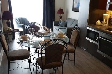 Daire Park Suites Toronto Front Street West