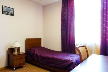 تختخواب و صبحانه Agat