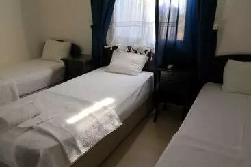 Livan Hotel Deluxe