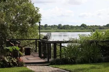 Hotel Caprivi River Lodge