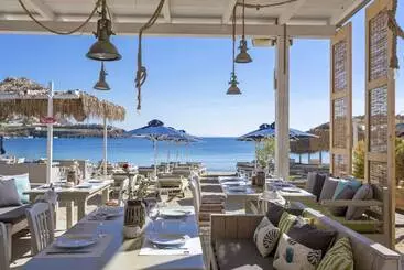 هتل آپارتمان Kostantis Summer Villas And Suites