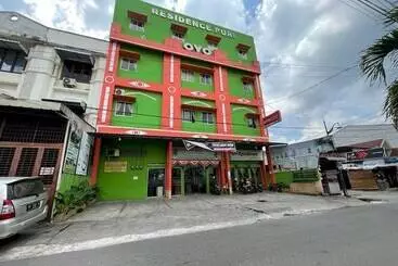 Capital O 93285 Residence Hotel Syariah