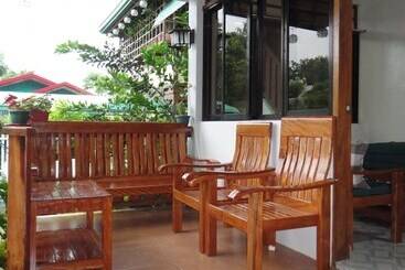 Nonoy Matt Bed & Breakfast