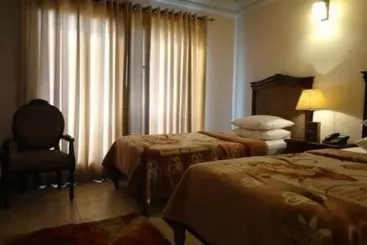 هتل Shelton Green S