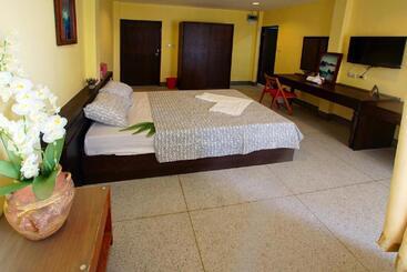 هتل Sri Krungthep