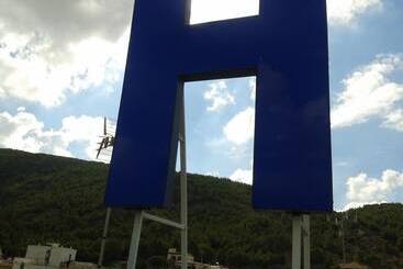 ホテル Hostal Arneva Orihuela