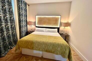 هتل Royal Suite Santander