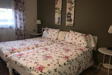 Lägenhetshotell Alojamientos Iruña